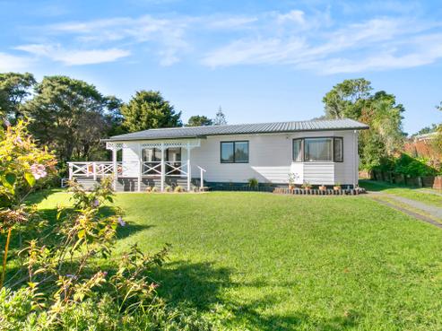 73 Meadowvale Rise, Titirangi