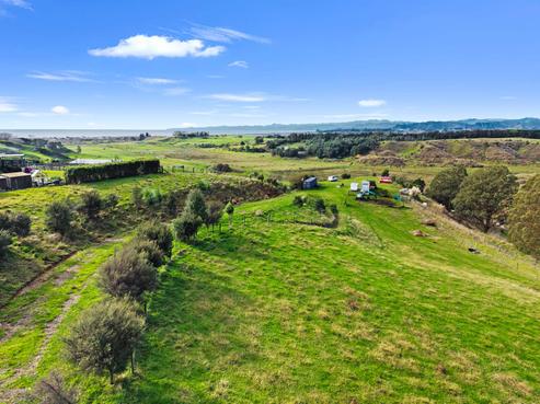 233 Paerata Ridge Road, Opotiki and Surrounds