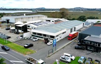 1,221sqm Warehouse + Office