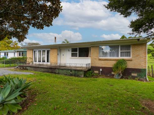 82 Great North Road, Kamo