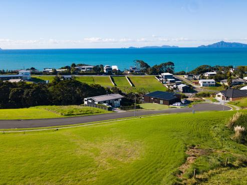 8 Starlight Place, Langs Beach