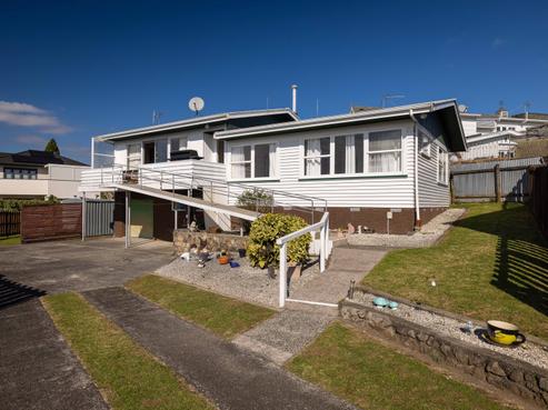 20 Mahoe Street, Matua