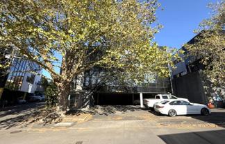 CENTRAL OFFICES WITH WAREHOUSE
