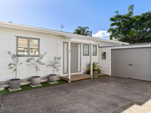 2/10 Ewen Alison Avenue, Devonport
