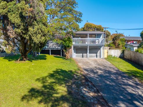 351 Triangle Road, Massey