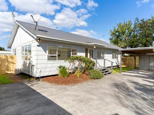 2/18 Harper Street, Papakura