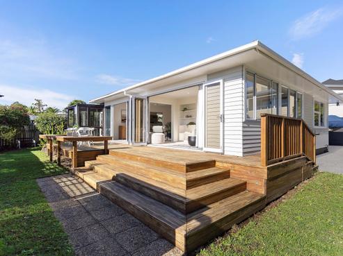 19 Cherry Road, Bucklands Beach