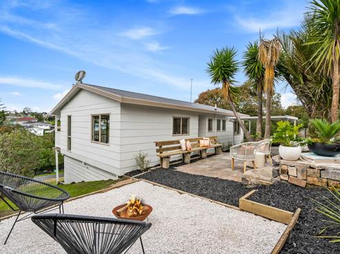 87B Fairclough Road, Beach Haven