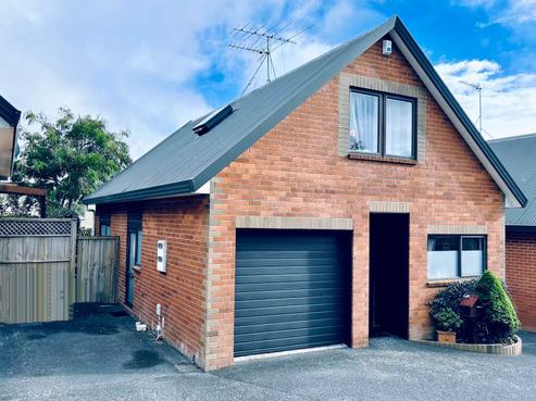 15/37 Fields Parade, Oteha
