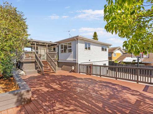 18 Grassmere Road, Henderson Valley