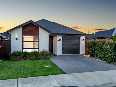 47 Minerva Crescent, Woodend