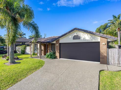 33 Admirals Court Drive, Greenhithe