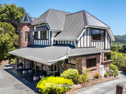 1 Hobbit Lane, Pinehaven