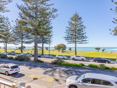 419 Marine Parade, Napier South