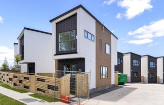  1/155 Te Atatu Road, Te Atatu South