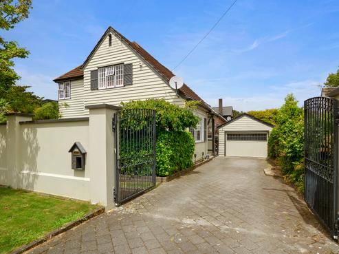 16 Maire Street, Woburn