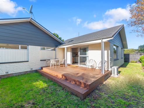 2/9 Somme Street, Saint Albans