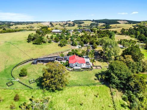 1539 State Highway 16, Helensville