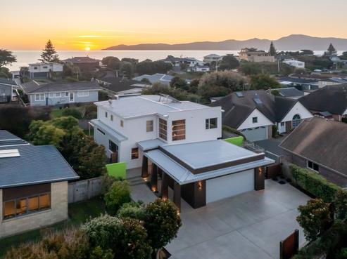 21 Metzenthin Close, Raumati South