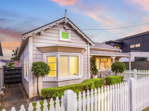 18 Cuba Street, Petone