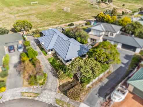 8 Leigh Place, Paraparaumu Beach