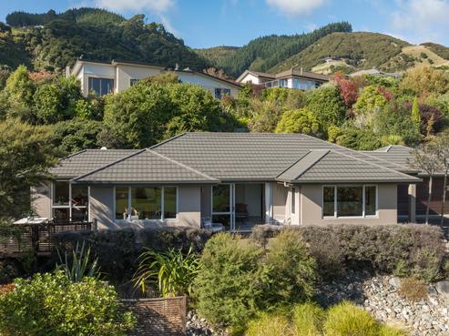 14 Frenchay Drive, Atawhai