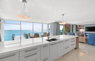 206/283 Wakefield Quay, Stepneyville