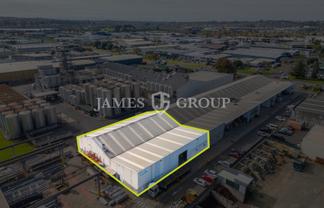 Functional Tilt-Slab Warehouse with Office