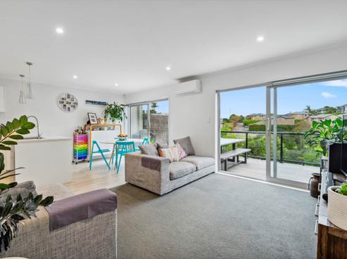21 Karauria Lane, Orewa