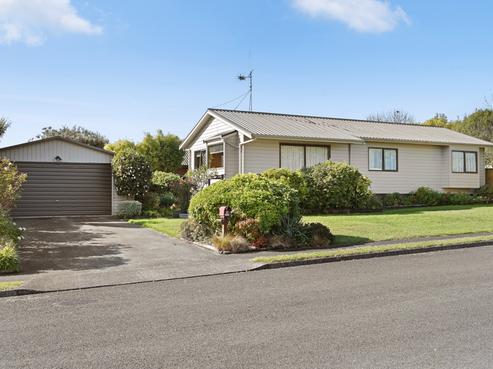 2 Emma Place, Pukete