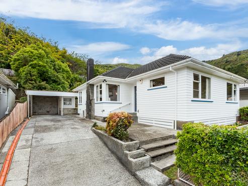 35 Castlerea Street, Wainuiomata