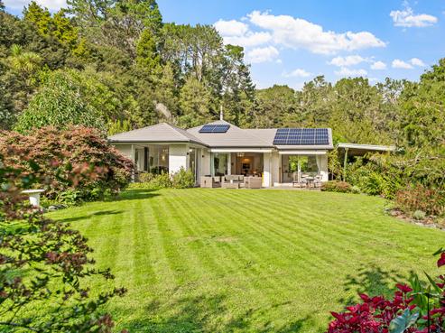 16 Mccallum Drive, Sandspit