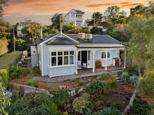 27 Bruce Street, Roslyn