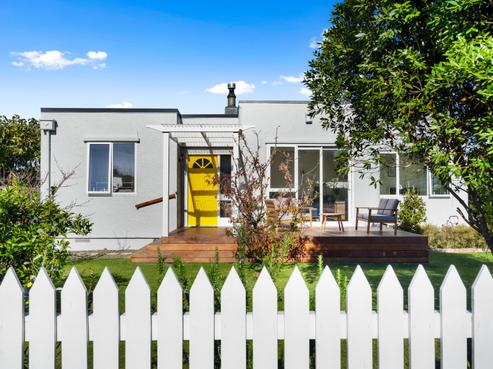 6 Dolbel Street, Taradale