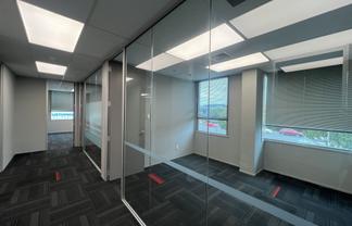 Airport Oaks Prime: Corner Office Hub