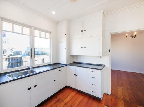 23 Ross Street, Marton
