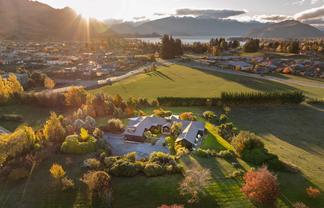 3 Heritage Park Lane, Wanaka