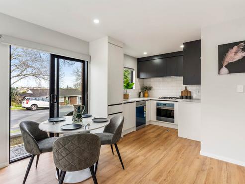 43D Mirrabooka Avenue, Botany Downs