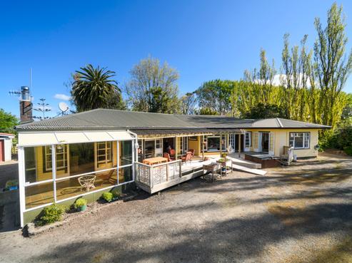 1136 Rangitikei Line, Newbury