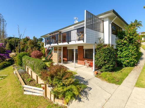 14 Waikareao Way, Brookfield