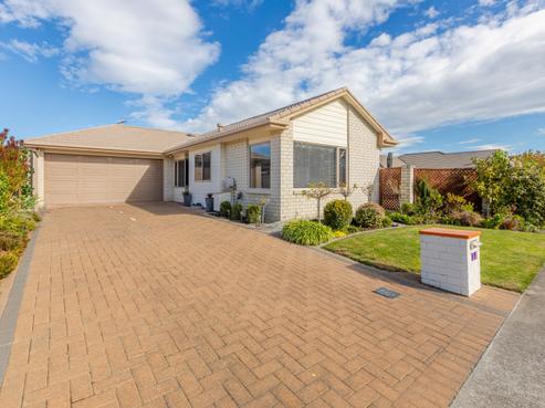 14 Blythfield Place, Taradale