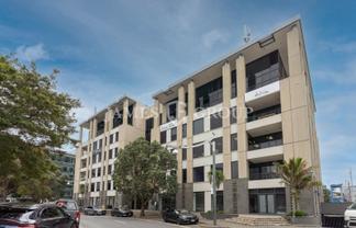 CENTRAL AUCKLAND OFFICE WITH CAR PARKS