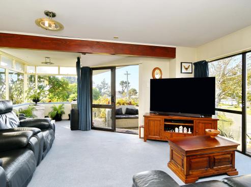 47 Batten Grove, The Pines Beach