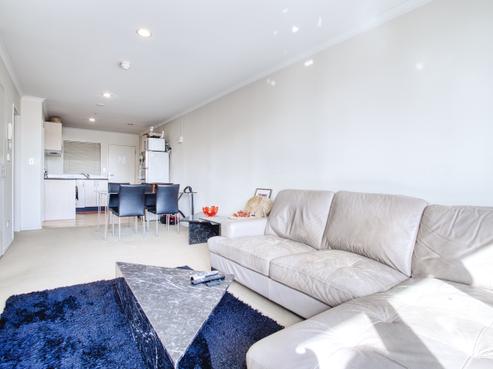 311/176D Broadway, Newmarket