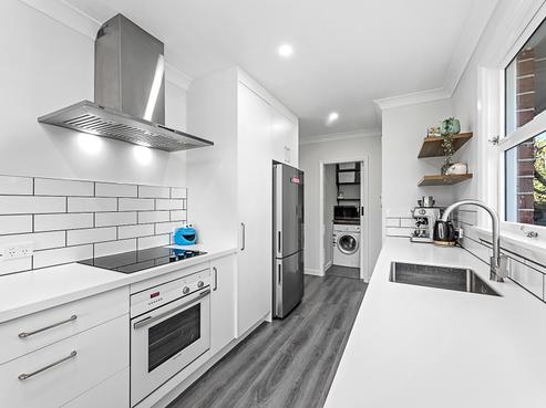 6B Washington Crescent, Redwoodtown