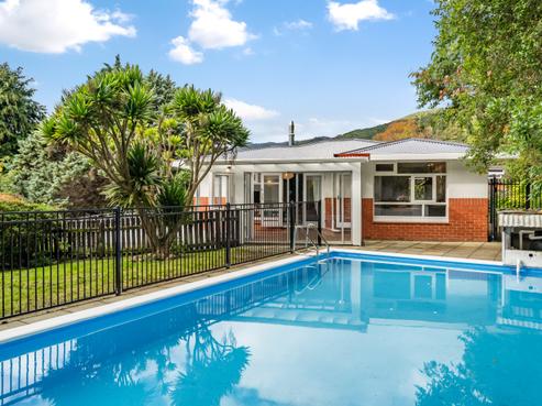 120 Hine Road, Wainuiomata