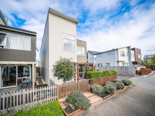 3 Tahingamanu Road, Hobsonville