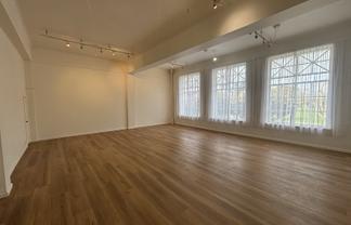 Chic commercial space for lease!