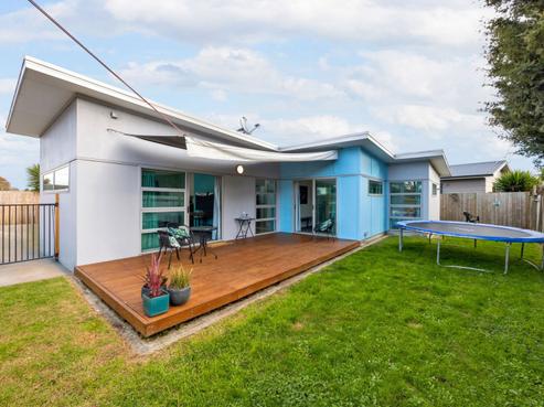 27A Kenney Crescent, Fairfield