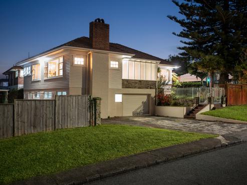 221 Te Atatu Road, Te Atatu South